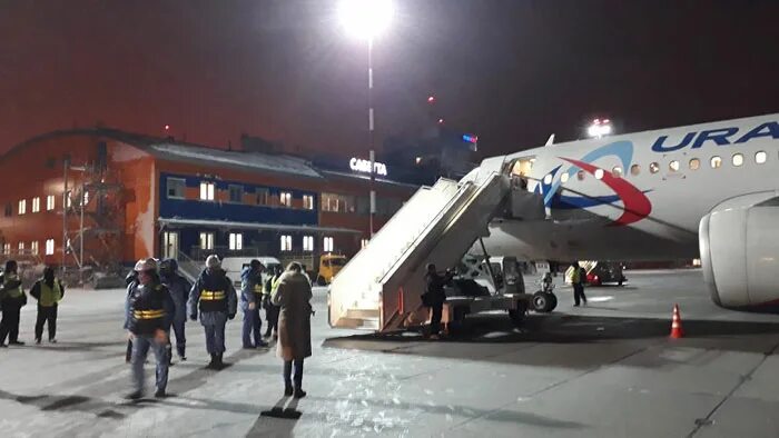 Сабетта вылет. Аэропорт сабетта. Ямал спг аэропорт. Расписание рейсов из аэропорта с нового уренгоя в москву. Электронное табло благовещенск аэропорт.