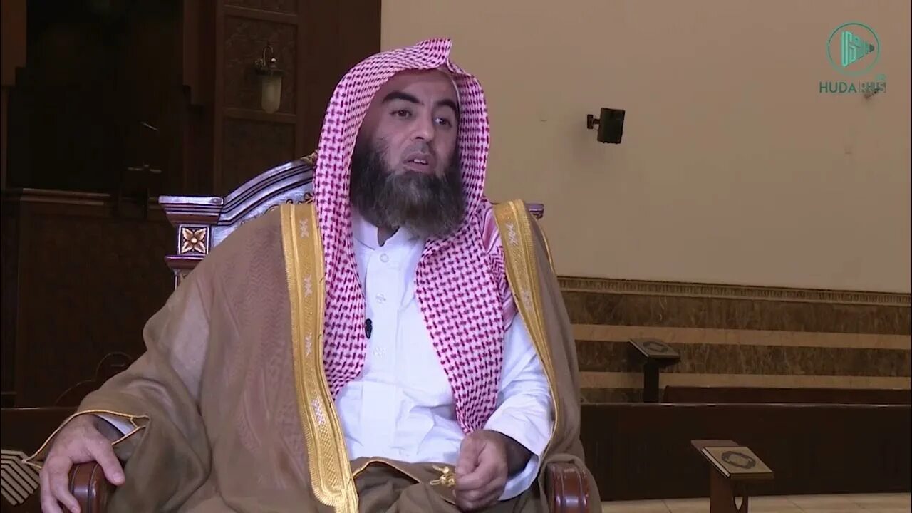 Чтец мухаммад аль люхайдан. Люхайдан чтение корана слушать. Шейх салих аль люхайдан. Мухаммад аль люхайдан. Чтец люхайдан.