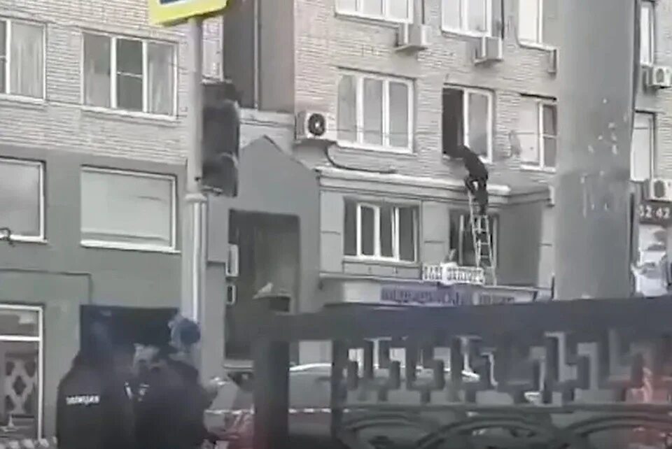 Ростов на дону вчера заложники. Ростов на дону вчера заложники. Ростов на дону вчера заложники. Ростов-на-дону нахичевань улица 19-я линия 53 стреляндия. День дона вчерашний выпуск ростов на дону.