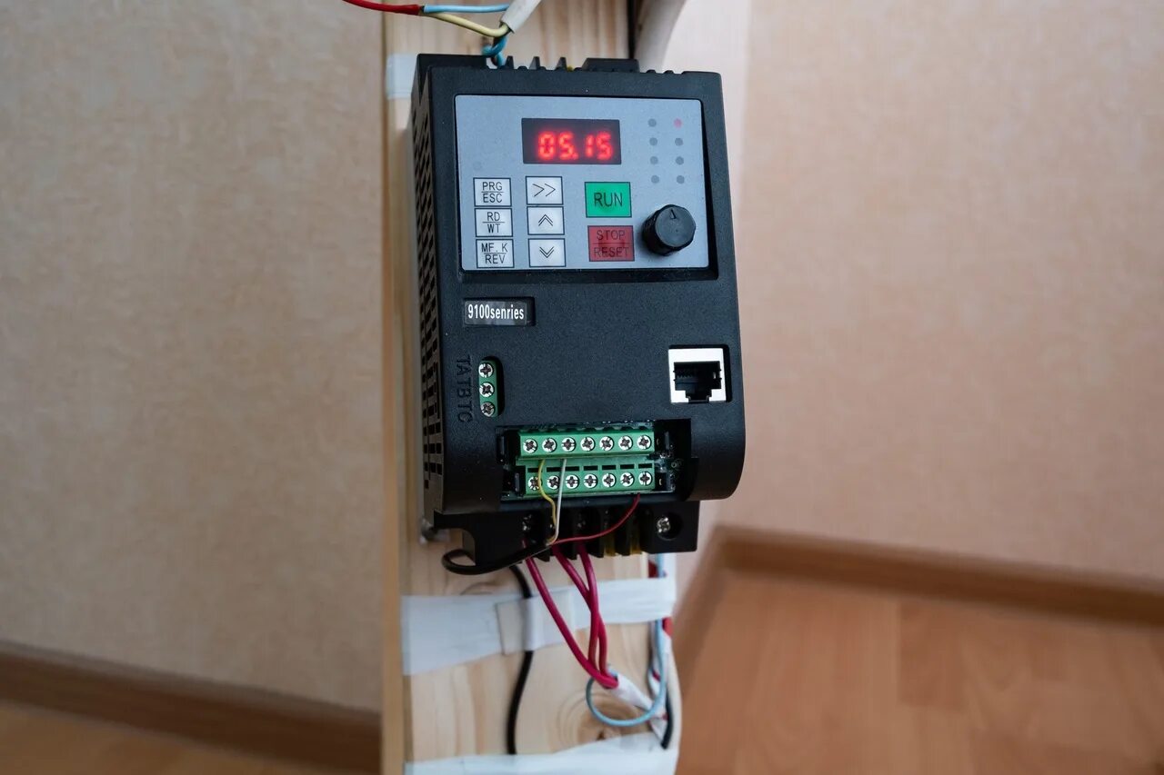 Какой частотник выбрать. Частотник fasec 33. haishida hsd3000 частотный преобразователь. jh 100 750w частотник. частотник hyundai n700e-037hf.