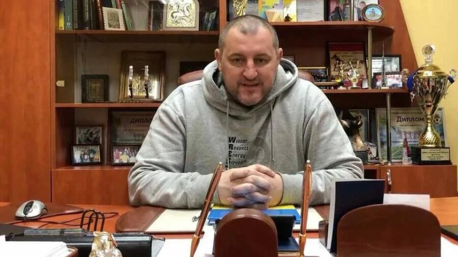 Мер купянска мацегора. Харьков горсовет. Panorama харьков. Они сдадут харьков. Харьков сдался.