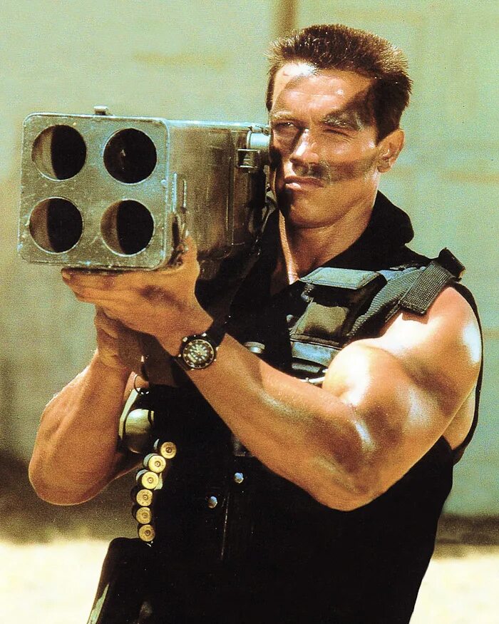 Арнольд шварценеггер 1985. Арнольд шварценеггер командо. Боевик коммандос. Арнольд шварценеггер в фильме командо. Боевик коммандос.
