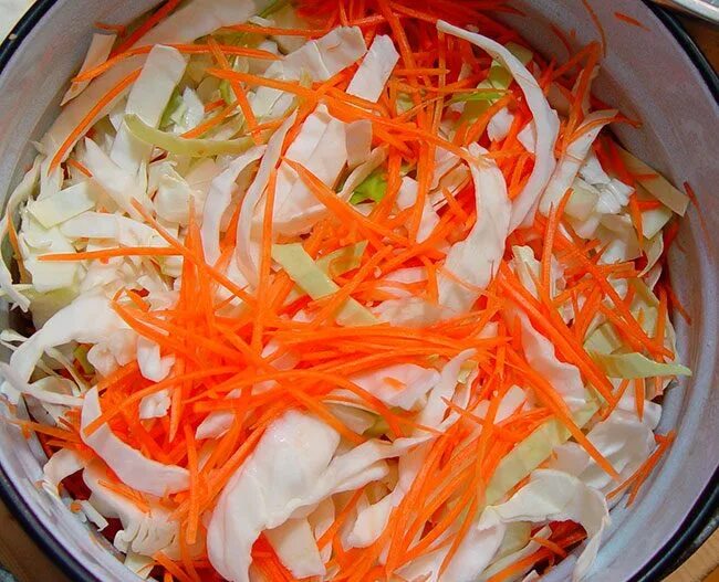 Рецепт капуста с морковью на зиму. Квашеная пекинская капуста. маринованная капуста по корейски. квашеная капуста и морковь по корейски. белокочанная капуста по корейски.