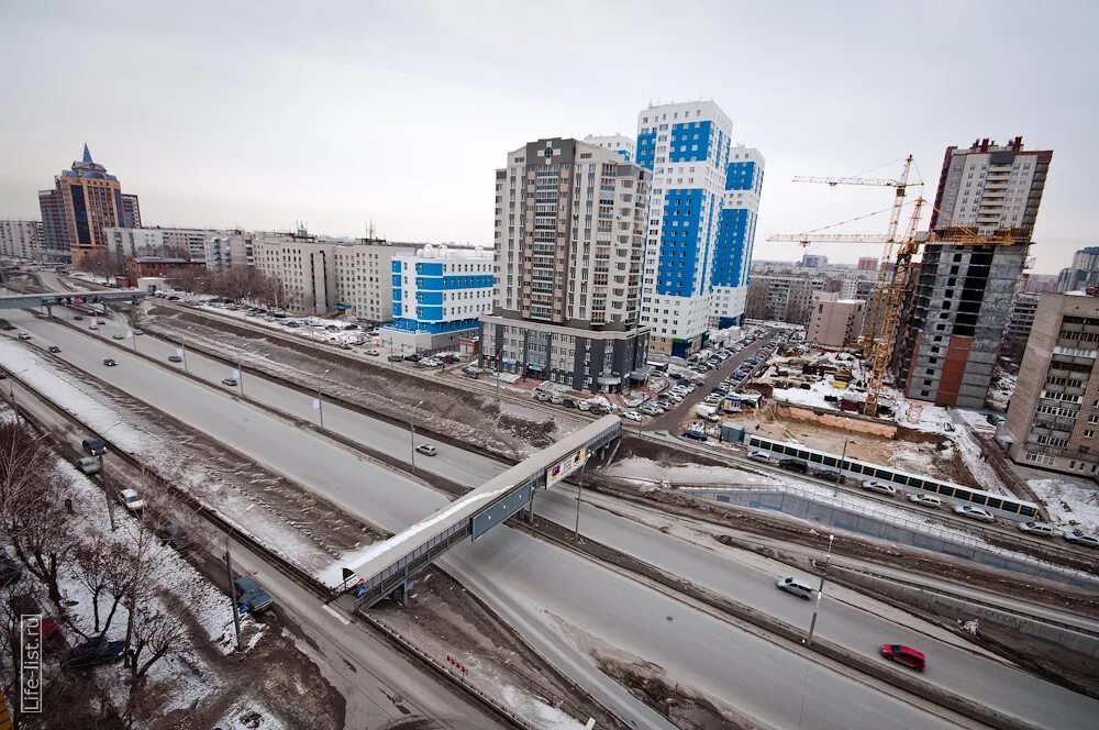 Ул магистральная. Ипподромская магистраль новосибирск. Улица ленина новосибирск. Магистральная улица в новосибирске. Красный проспект новосибирск.