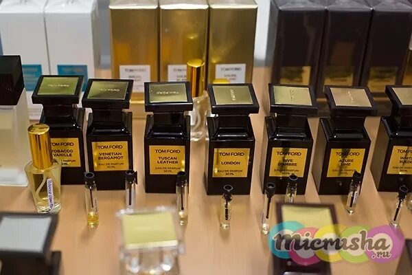 Корнер tom ford в москве. Tom ford international. Золотое яблоко том форд. Tom ford 13 orchid haze. Золотое яблоко том форд.