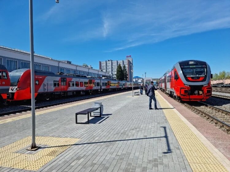 Расписание ласточки шуя. Пригородный поезд Орлан Иваново. Орлан Фурманов Иваново. Орлан Фурманов Кинешма. Поезд Гаврилов Посад Иваново.