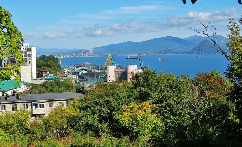 Гостиница Амурский залив Владивосток. Гостиница находка Приморский край. Находка Приморский край набережная. Врангель Приморский достопримечательности.