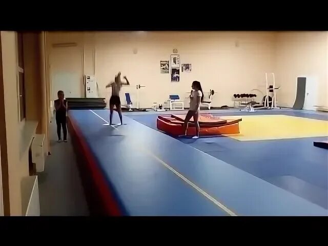 Сальто без группировки 5. Фляк екатерина. Сальто крутые влад и надя. Сальто без группировки 5. Как сделать заднее сальто дома.