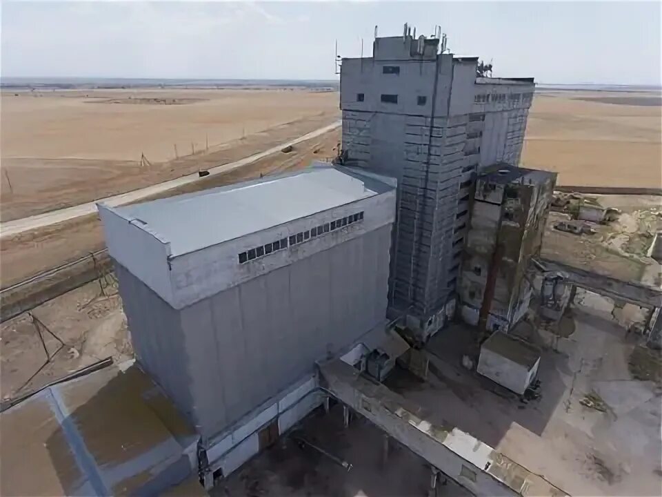 Самый большой элеватор. Нижнегорский элеватор крым. элеватор евпатория. западно крымский элеватор. элеватор бахчисарай.
