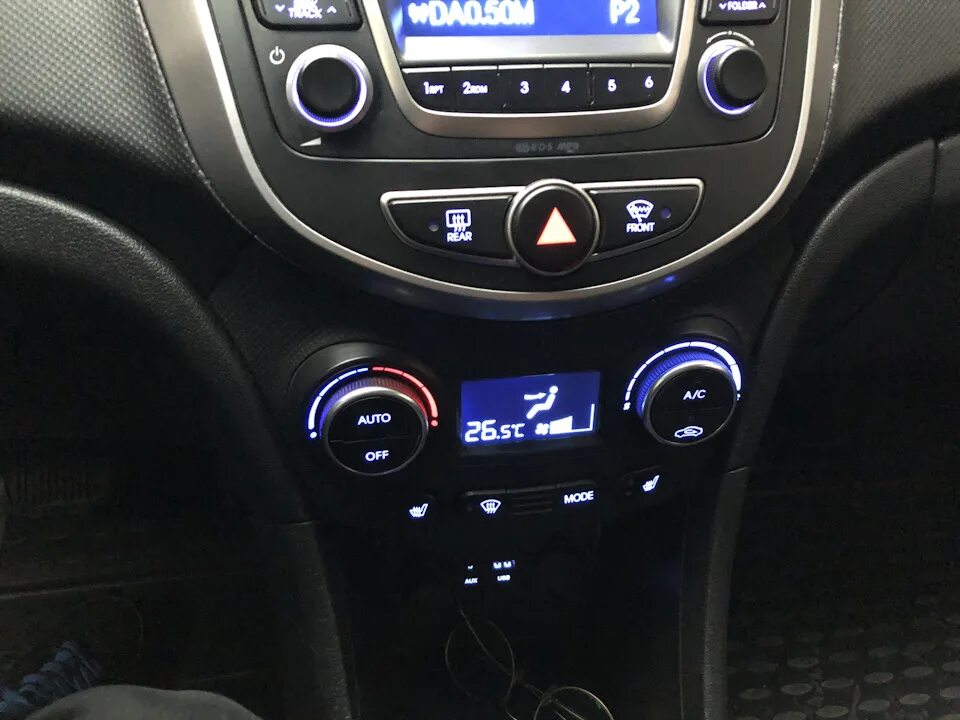 Кондиционер на хендай солярис. Климат контроль Hyundai Solaris 2. Климат контроль хёндай Солярис 2. Климат контроль на Хендай Солярис 1. Блок климата Солярис 1.