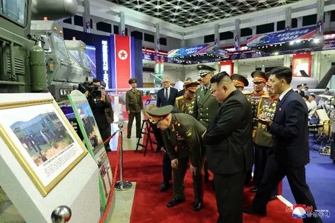 Выставка кндр