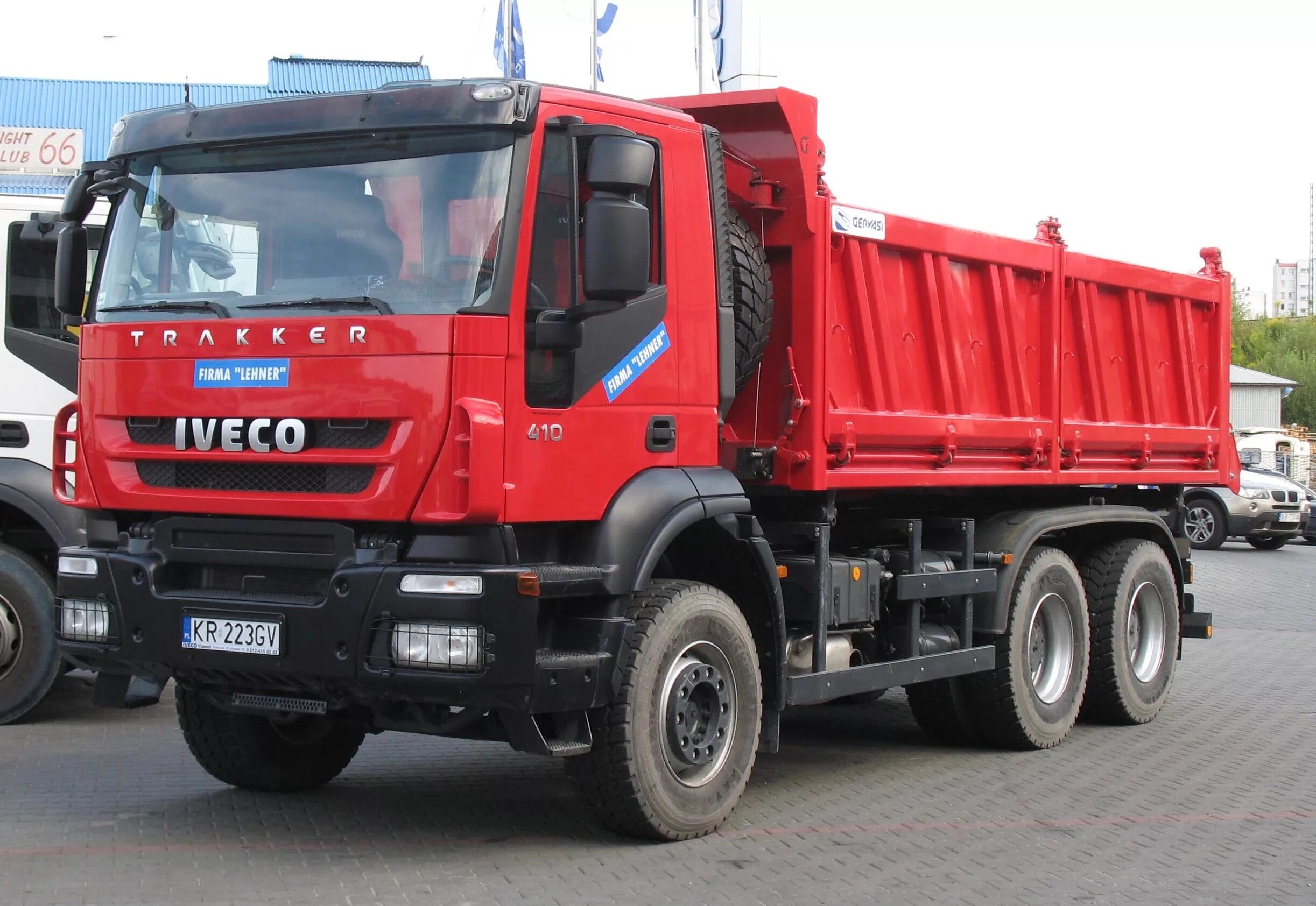 Iveco самосвал. Ивеко траккер самосвал. iveco trakker 6x6 самосвал. ивеко траккер 410. самосвал ивеко тракер 410.