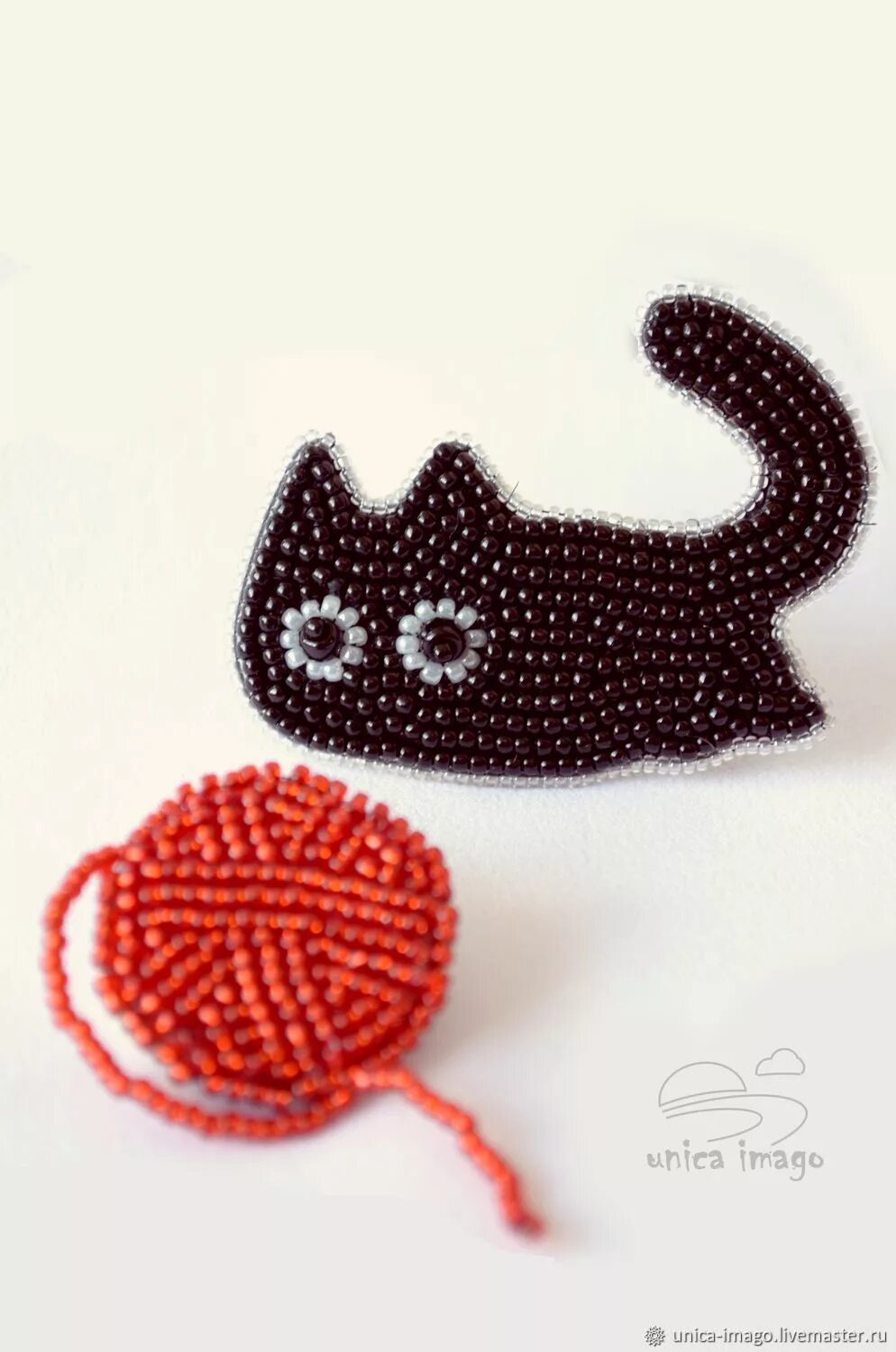 Кот в шапке из бисера. Коты чарли харпера схемы. Кот в шапке из бисера. Кошка из бисера для начинающих. Кот в шапке из бисера.