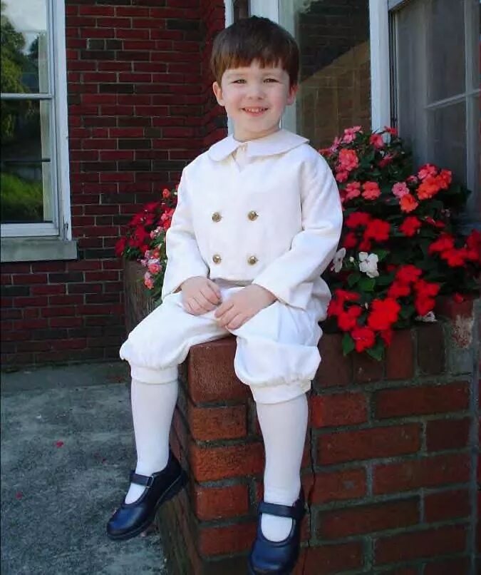 Мальчика переодели в платье. Boy dress up. Boy dress up. Boy платье. Мальчик в женском платье.