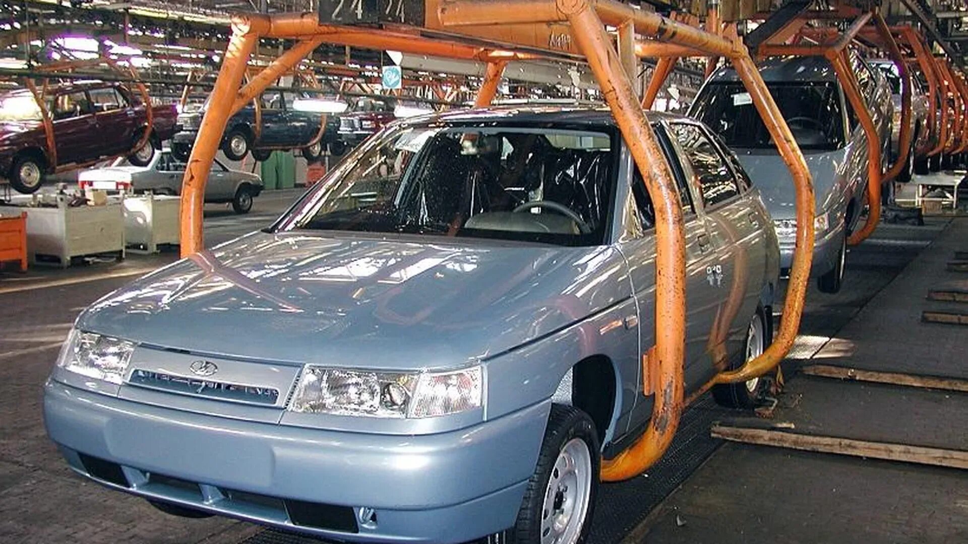Завод производитель ваз. Ваз 2114 с завода. Ваз 2110 на конвейере. Ваз 2107 zavod. Автоваз конвейер ваз 2110.