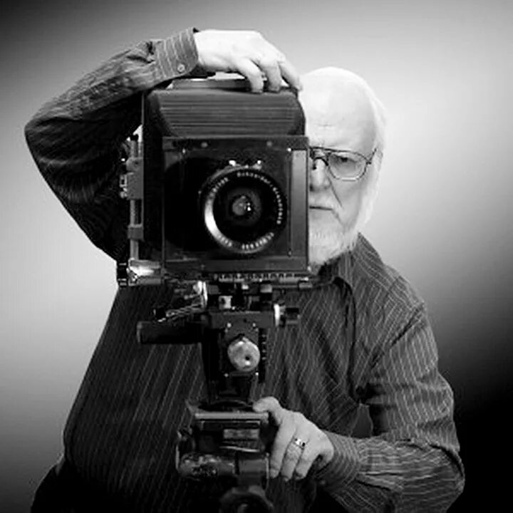 Рассказов фотограф. Рассказов фотограф. Фотограф на празднике. Рассказов фотограф. Человек с фотокамерой.