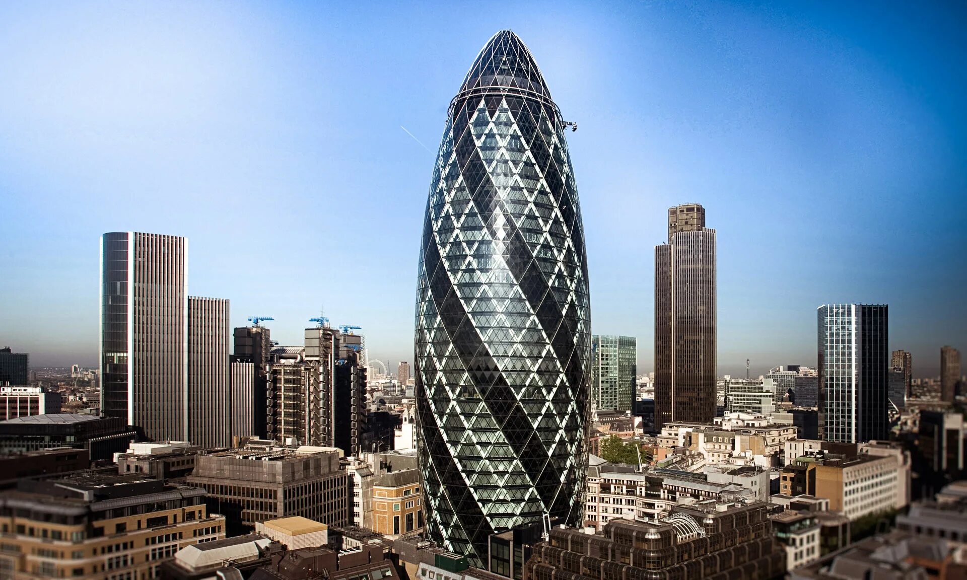 The Gherkin в Лондоне.