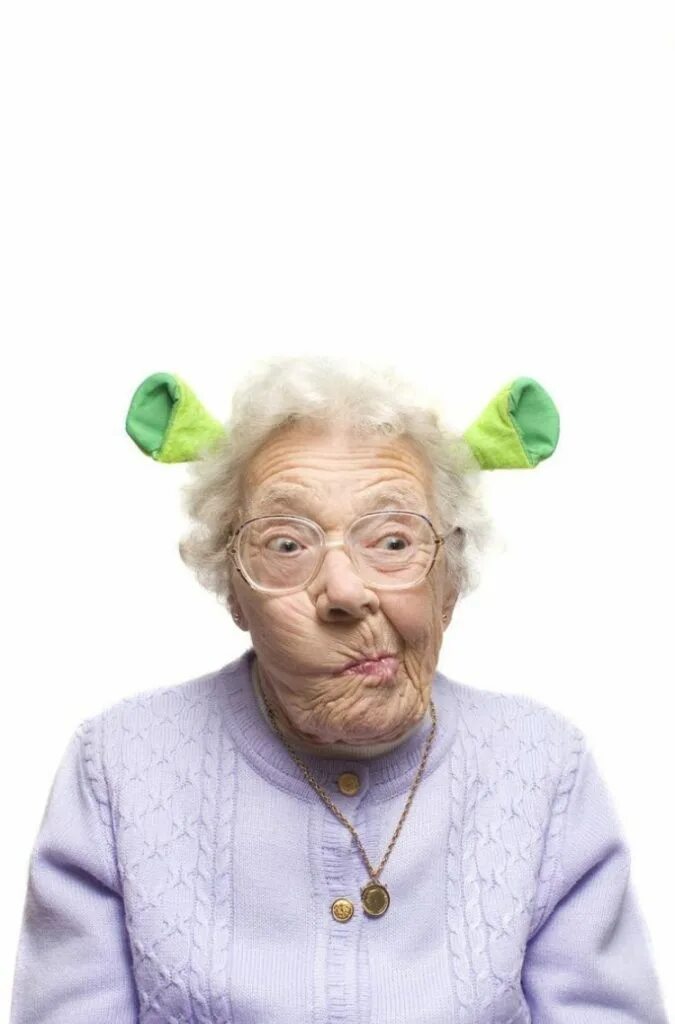 Веселые старушки. Бабушка прикольная. Бабушка прикольная. Грасиэла гонсалес куба. Бабушка диджей.