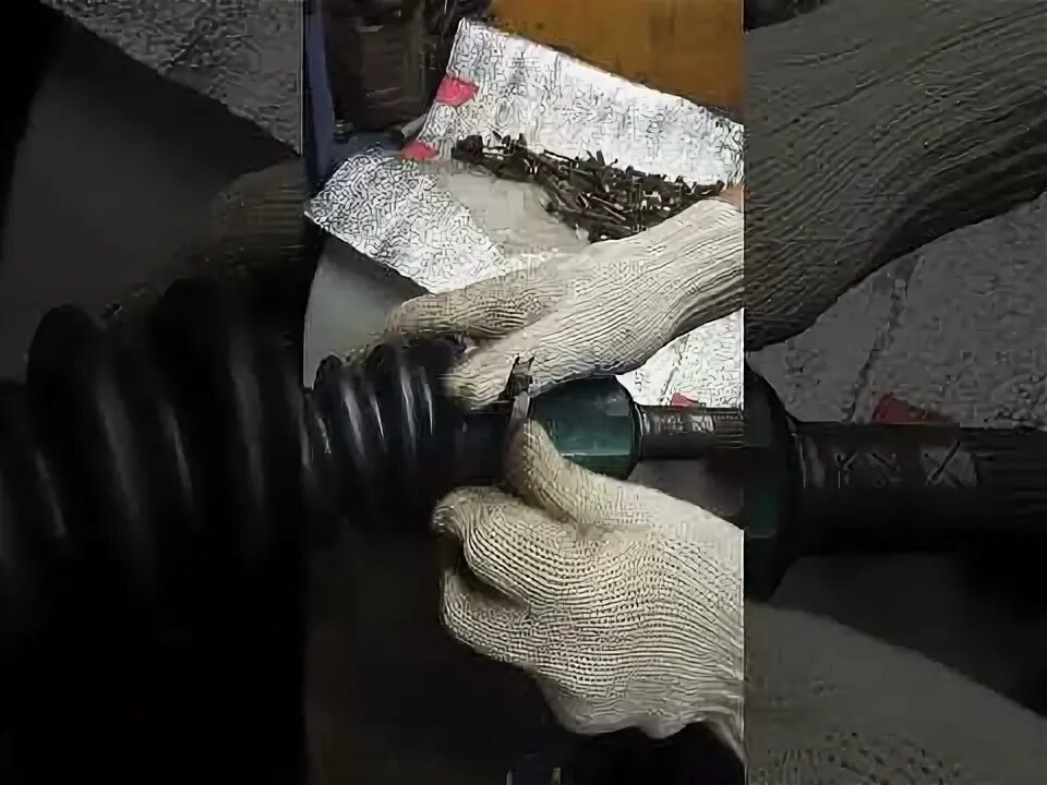 4 Замена пыльника шруса со стороны КПП фиат брава.Часть4 - YouTube