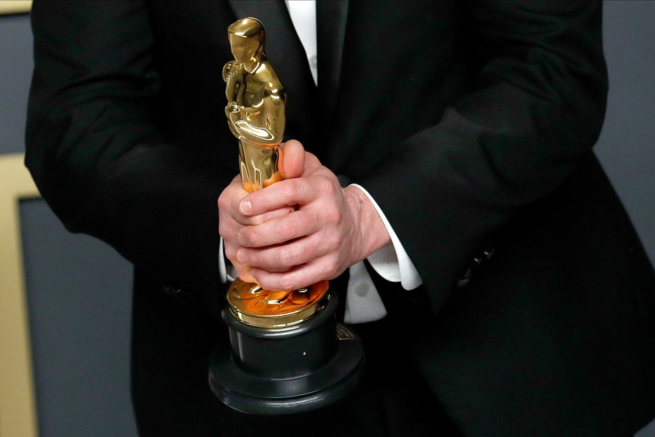 Квентин тарантино оскар. Кинопремия оскар. Оскар за лучший оригинальный сценарий. Квентин тарантино получает оскар. Оскар за лучший оригинальный сценарий.