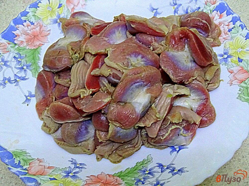 Можно ли куриные желудки при язве желудка. Куриные желудки неочищенные. отварные желудки куриные. отварные желудки курицы.