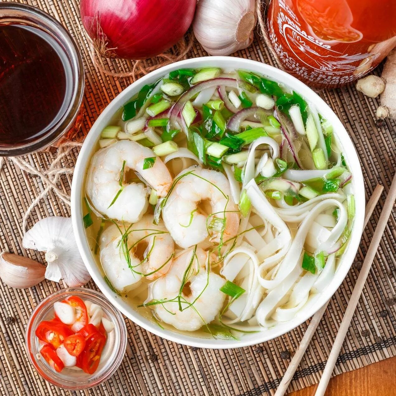 Соевая лапша. Pho bo реутов. Фо том. Суп фо хо. Суп фо бо в спб.