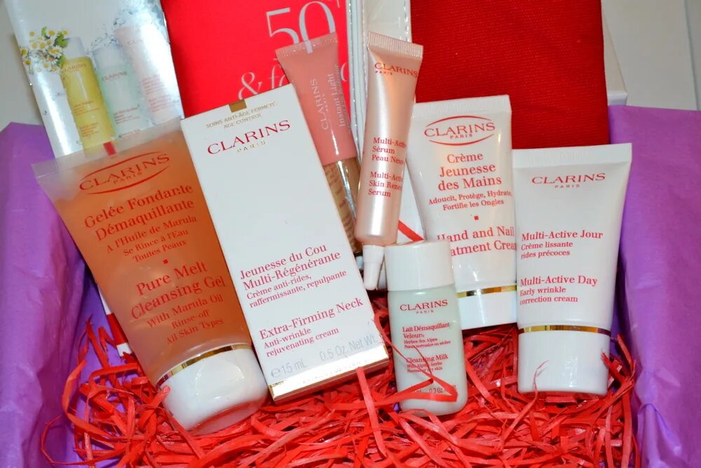 Clarins перевод. Clarins sensitiv. clarins линейка. кларанс интернет. clarins упаковка.