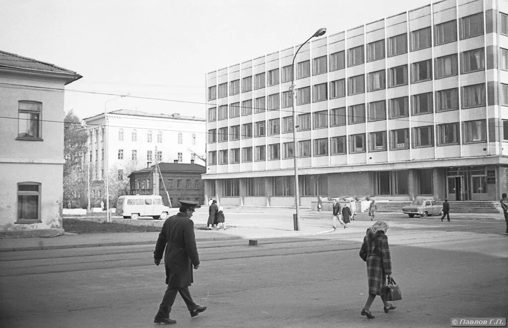 Толмачева 21. Толмачева 21