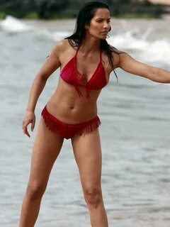 Tulsi Gabbard Hot & Sexy Photoshots.