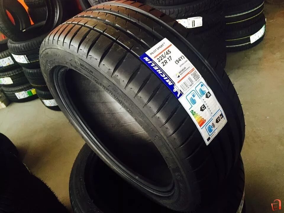 Michelin primacy 3 225/50 r17. Мишлен р 17. Мишлен пилот спорт 4 225 45 17. Мишлен 215 65 16 лето 50/50. Michelin pilot sport ps2 r17 225-45.