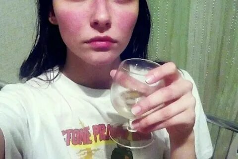 Лена с пятном на лице
