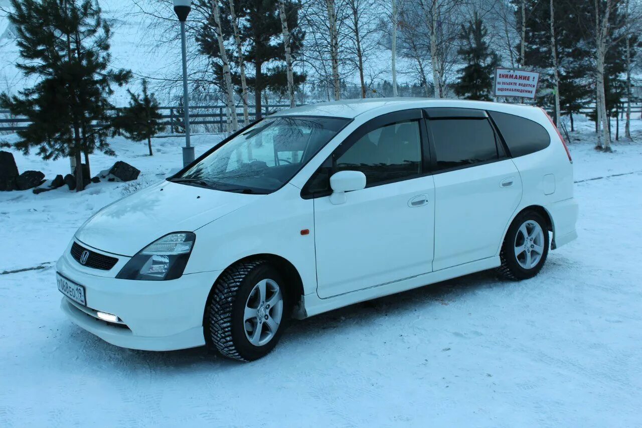 Хонда стрим rn2. Honda Stream 2002. Хонда стрим 2. Honda Stream 2.0 at, 2002.