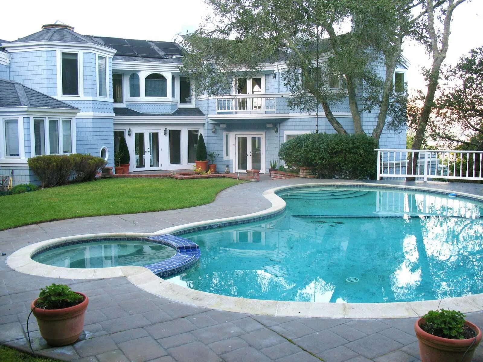 Big Pools Home. Rental Pool. Big Home.