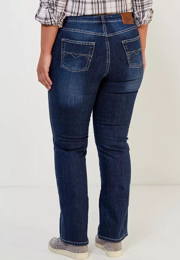 Джинсы женские больших размеров. Большие джинсы женские. Прямые джинсы женские 54 размер. Джинсы 54 размер женские. Валберис купить джинсы большого размера