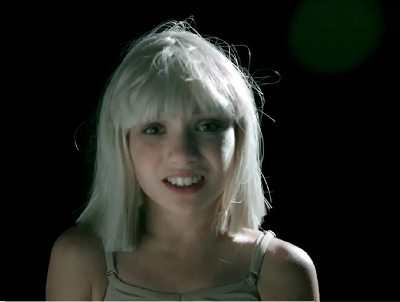 мэдди зиглер cheap thrills. мэдди зиглер клипы. Sia мэдди. мэдди зиглер клипы. Sia chandelier люстра.