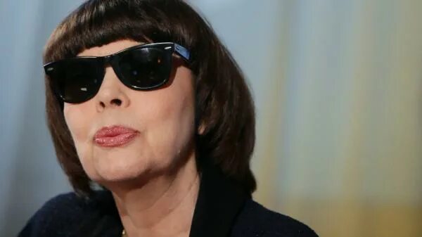 Mireille Mathieu Pictures and Photos Getty Images Mathieu, Bbc