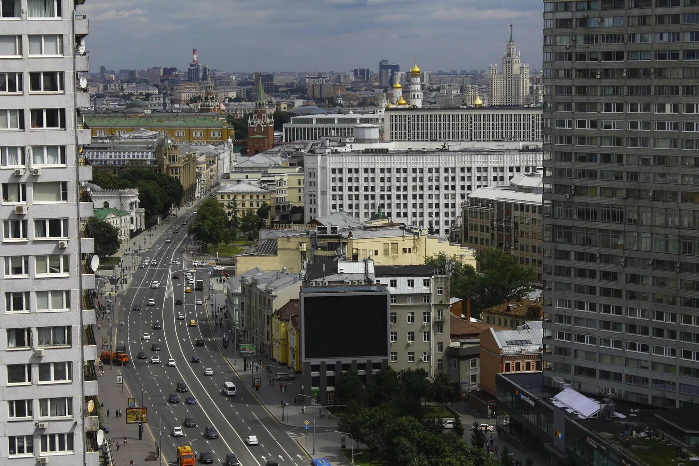 Ново арбатский. Улица новый Арбат в Москве. Новый Арбат 2003. Новый Арбат 2012. Новый Арбат 2010.