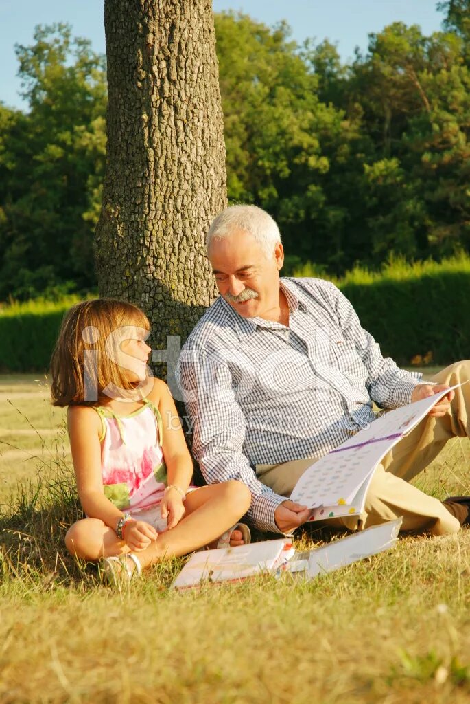 Дедушка и внучка. DVD дедушка и внучек. Дед выебал 10 летнюю внучку. Tree grandpa.