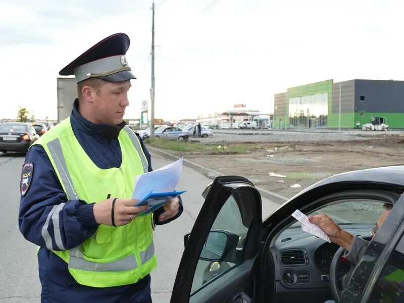 Дежурное гибдд челябинск. ДПС Челябинской области. Инспектора ГИБДД Челябинска. Челябинская Госавтоинспекция. Форма челябинских ГИБДД.