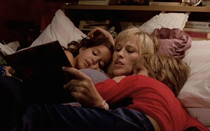 Сестра эммануэль 1981. Movie scene mom. Молитвы за бобби (2009). Movie scene mom. Мамочка 2014 долна ксавье.