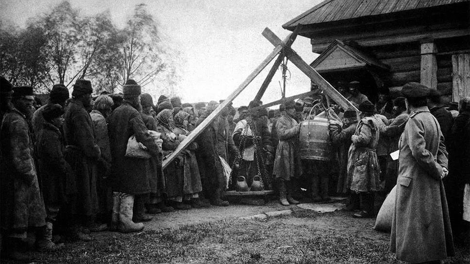 Нищие в царской россии. Крестьяне нижегородской губернии дмитриев. Бородатый крестьянин. Крестьяне россии в 1917 году. Новосильский уезд тульской губернии.