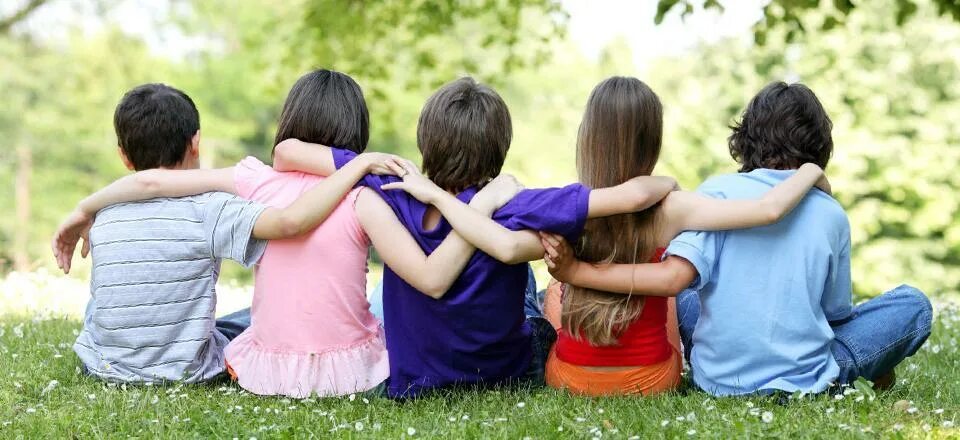 Дети школьники. Ребенок в обществе. Социализация детей в обществе. Ребенок в обществе. Дети в детском саду.