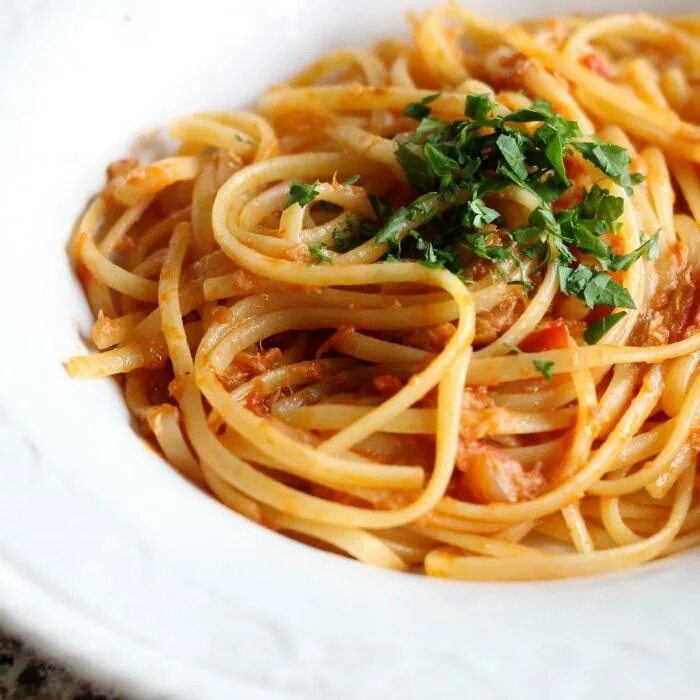 Спагетти. Вкусная итальянская паста. Паста макароны. Спагетти по домашнему. Приготовить пасту рецепт с фото