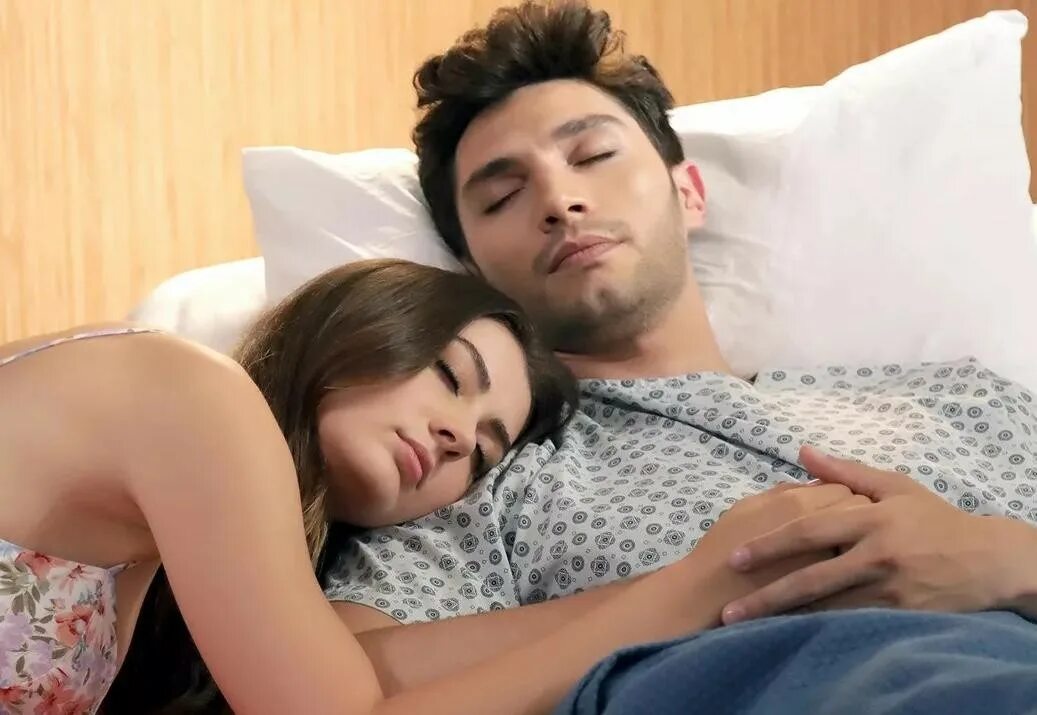 Любовь разум месть хорошего качества. Любовь разум месть турецкий сериал. турецкий сериал ask mantik intikam. эсра и озан турецкий сериал. любовь разум месть турецкий сериал 4 серия.