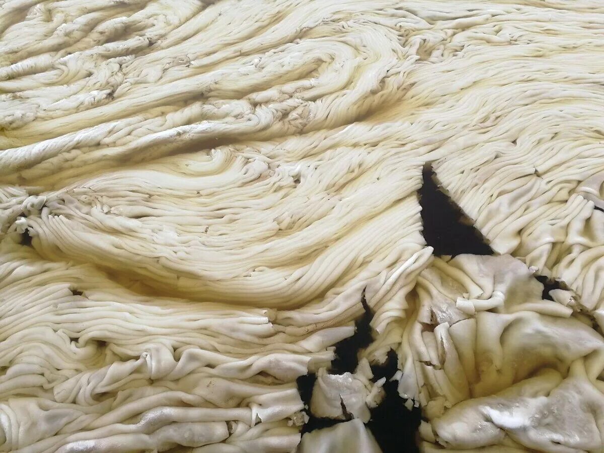 Тесто снег. Снежное тесто. Крокодил из соленого теста для детей. Природное явление снежура. Панно из соленого теста.