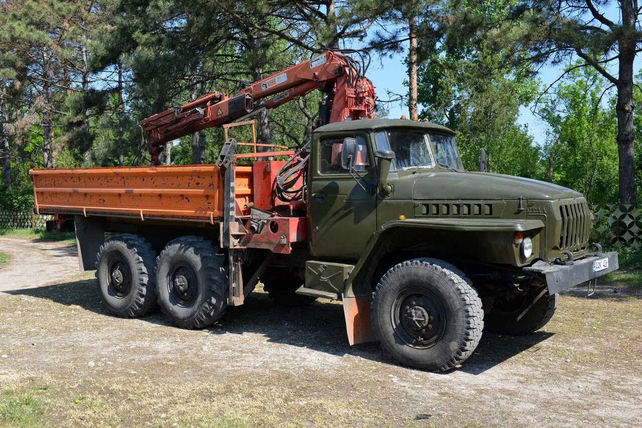 урал лесовоз с манипулятором. авито урал 4320 манипулятор лесовоз. урал-4320 8х8 лесовоз. урал 4320 с манипулятором. камаз урал лесовоз.