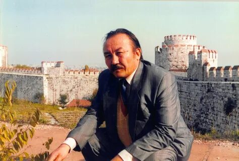 Мұхтар мағауин кім
