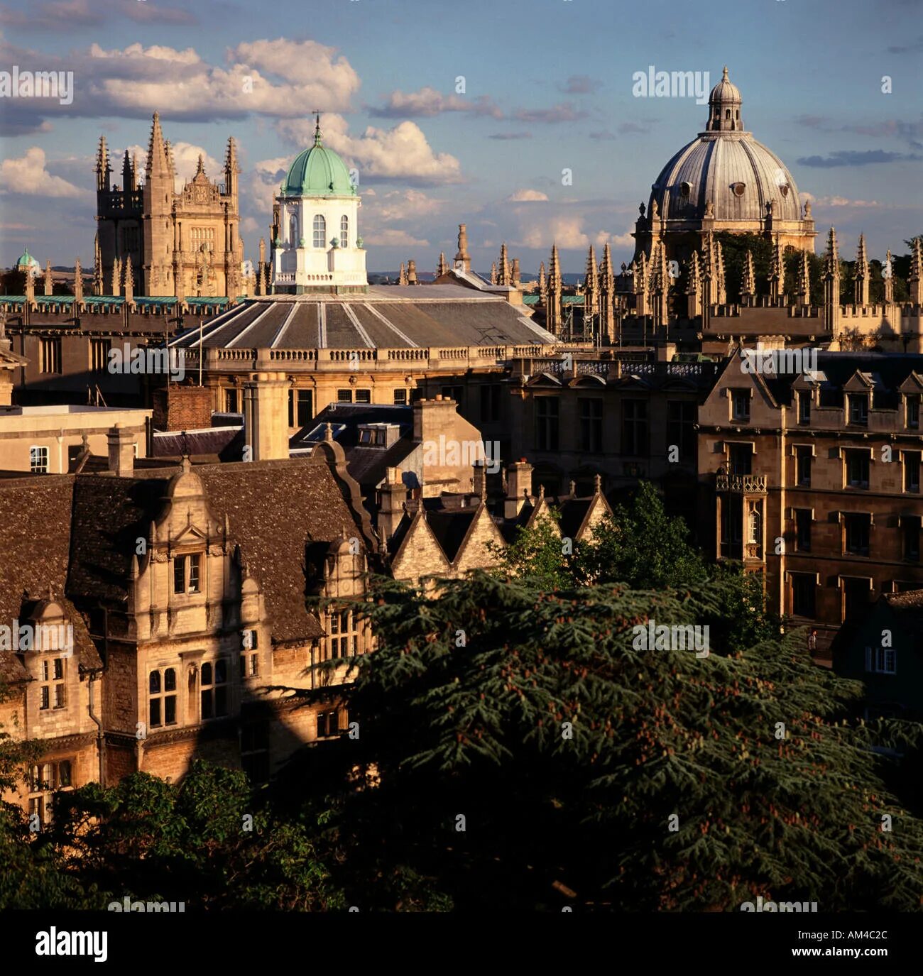 В какой стране находится оксфорд. University of oxford великобритания столица. оксфорд университет winter. оксфорд городок. оксфорд университет зимой.