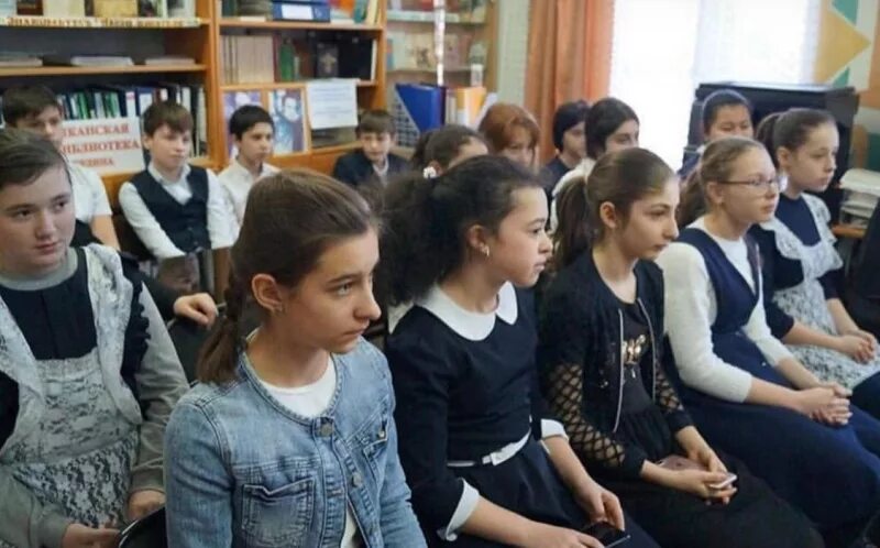Сош 8 черкесск. Мкоу сош 2 черкесск. карачаево-черкесия правокубанский. школа с дружба кчр. гимназия 8 карачаево черкесска.