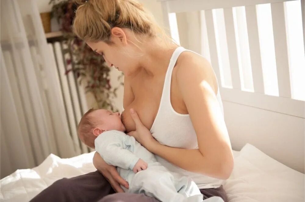 Milking moms. Milking moms. Можно ли кормящим посещать баню. Грудное вскармливание. Milking moms.